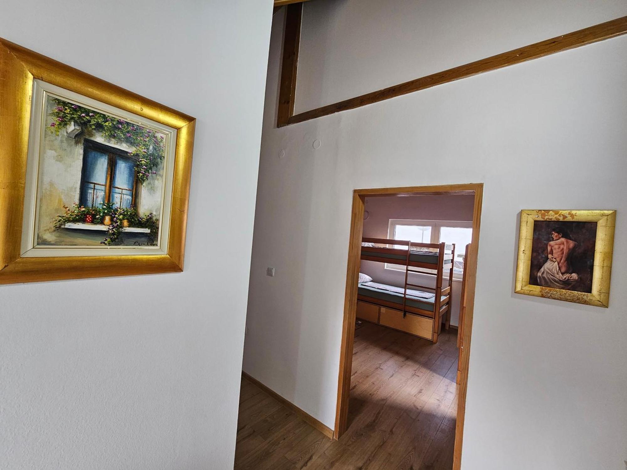 Leopold Chillout Hostel SJJ Exteriör bild