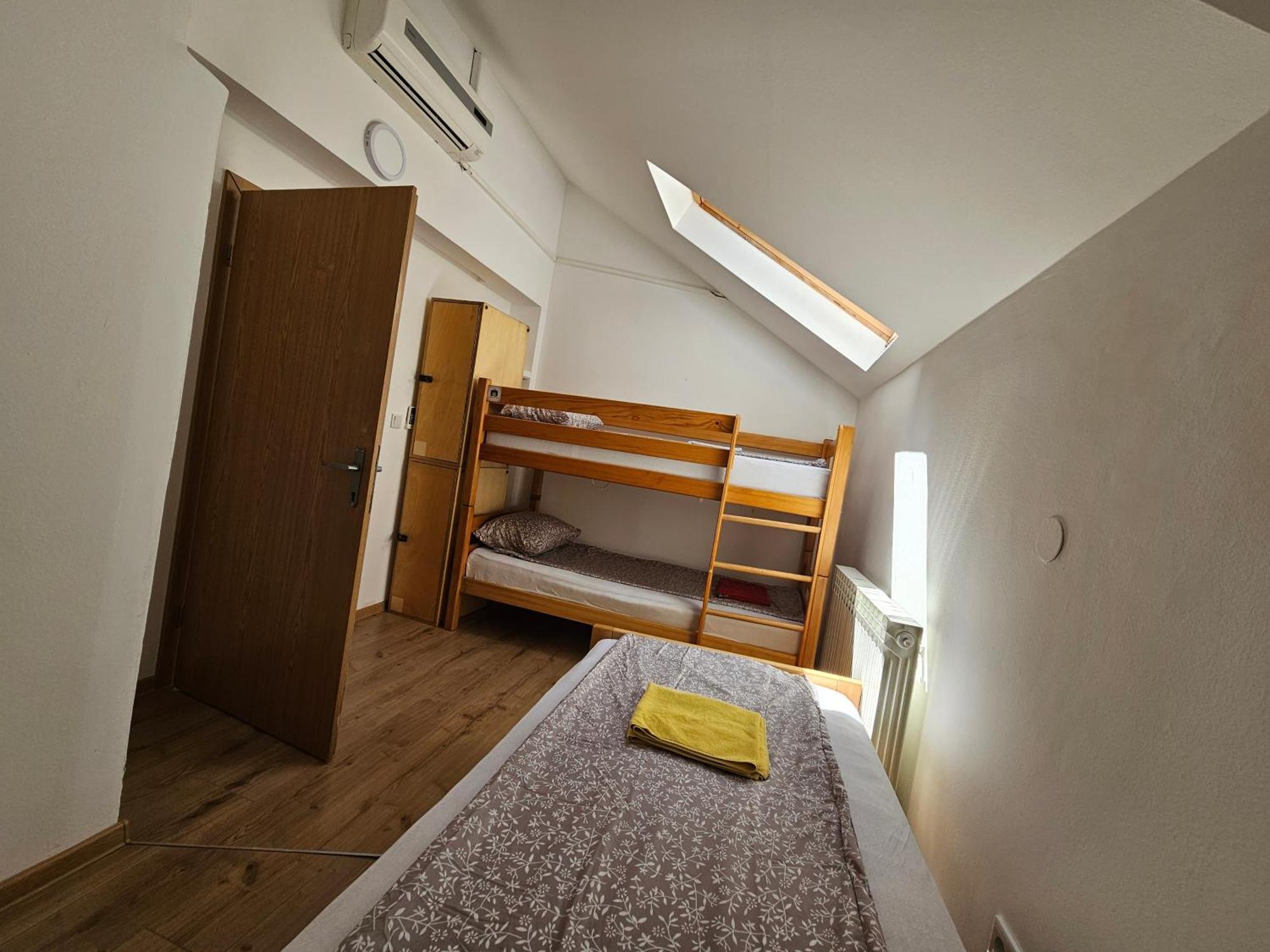 Leopold Chillout Hostel SJJ Exteriör bild