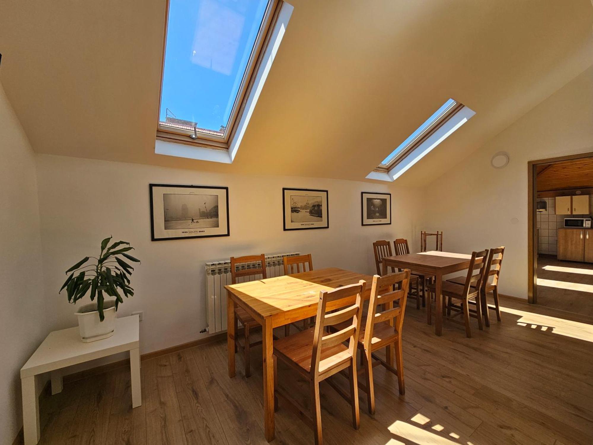 Leopold Chillout Hostel SJJ Exteriör bild